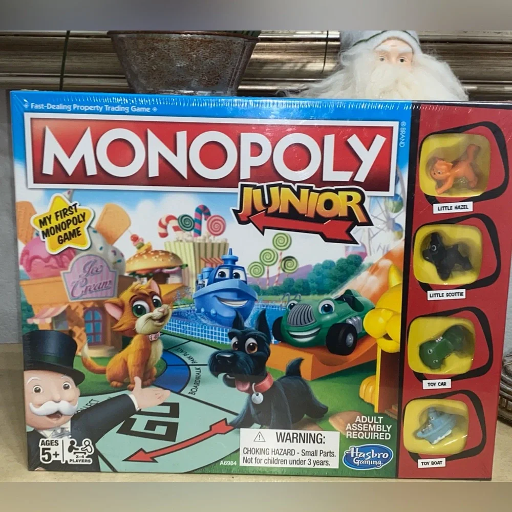 Monopoly junior property trading Game New in box
